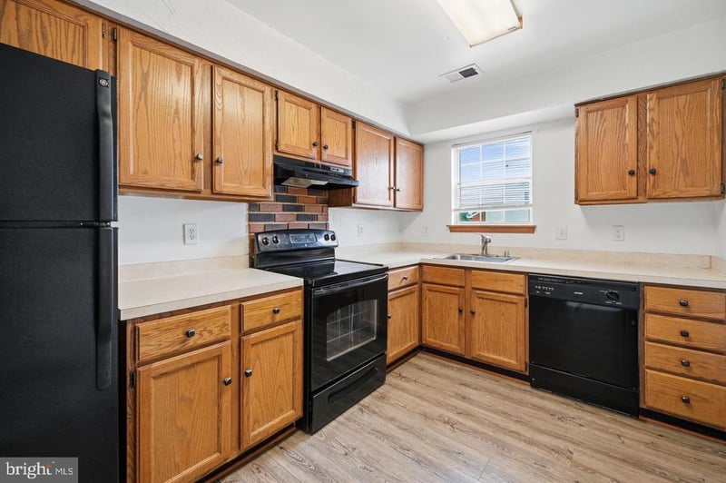 8909 Sugarwood Ln #8909, Manassas, VA 20110