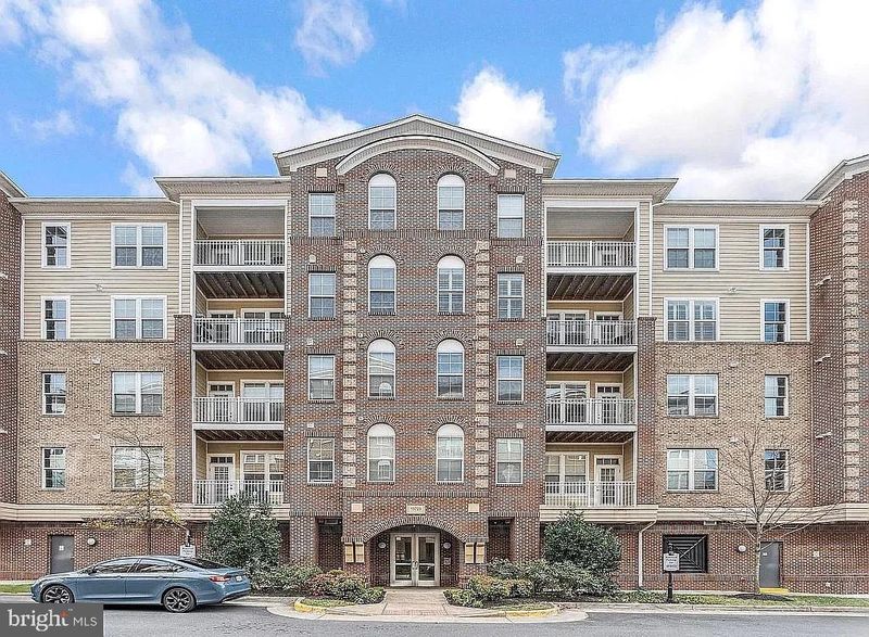 13723 Neil Armstrong Ave #209, Herndon, VA 20171