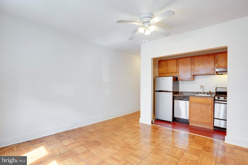 2655 41st St NW #105, Washington, DC 20007