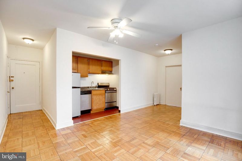 2655 41st St NW #105, Washington, DC 20007