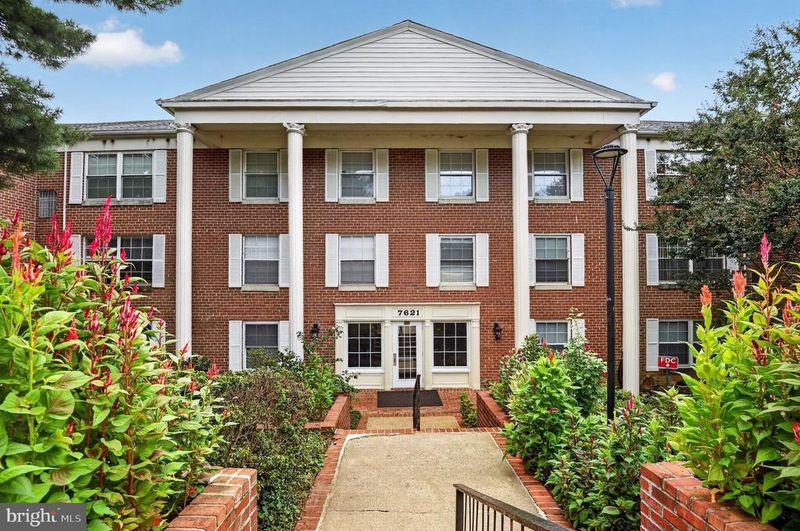 7621 Tremayne Pl #307, Mclean, VA 22102
