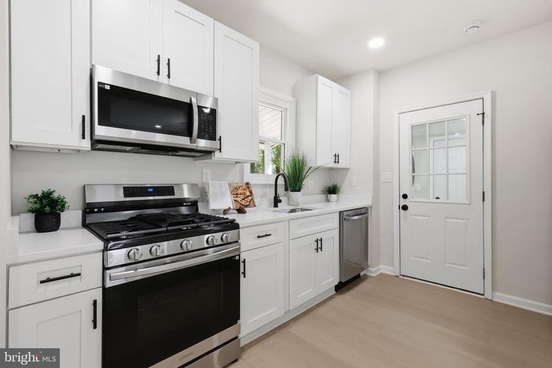 805 West St, Laurel, MD 20707