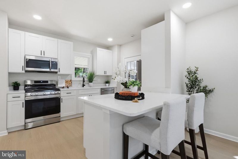 805 West St, Laurel, MD 20707