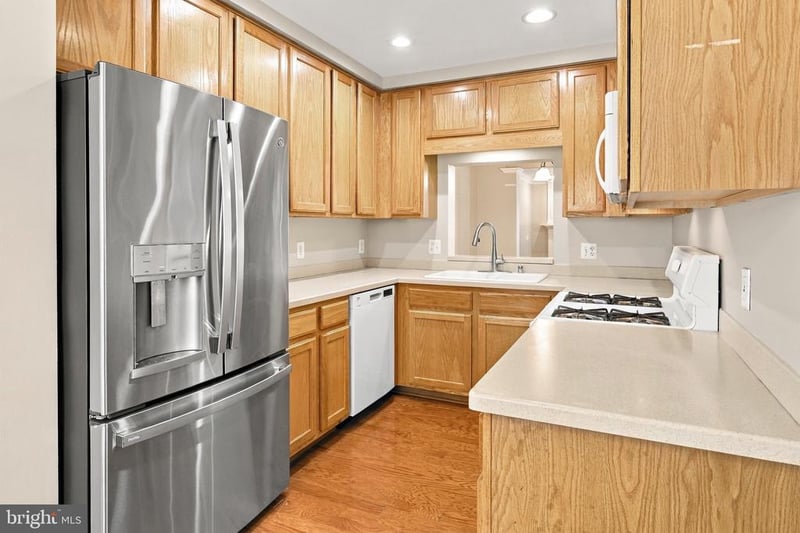 1401 Roundhouse Ln, Alexandria, VA 22314