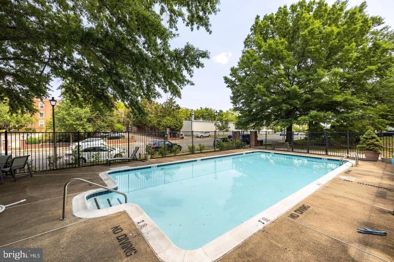 600 Bashford Ln #2312, Alexandria, VA 22314