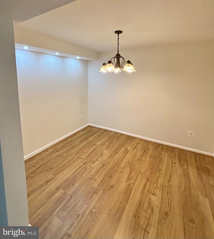 8042 Lakecrest Dr, Greenbelt, MD 20770