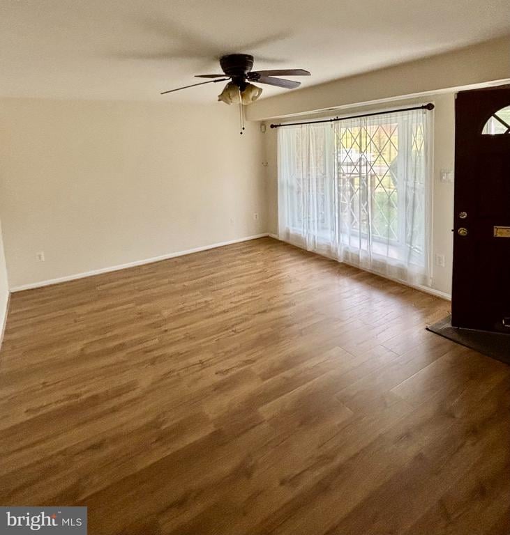8042 Lakecrest Dr, Greenbelt, MD 20770