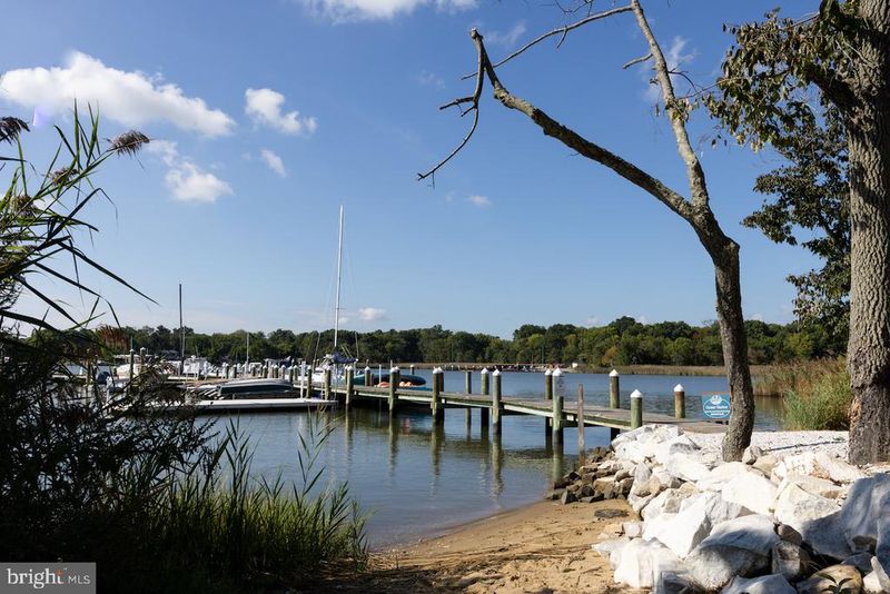 1326 Harbor Rd, Annapolis, MD 21403