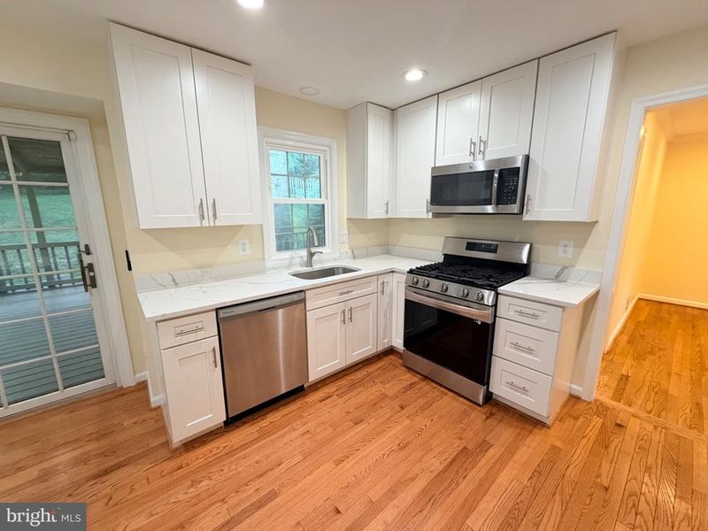 8853 Applecross Ln, Springfield, VA 22153