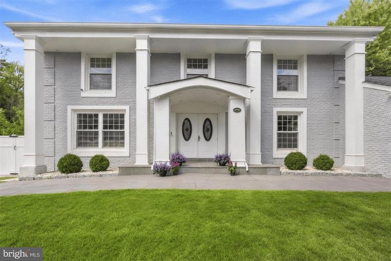 10904 Gainsborough Rd, Potomac, MD 20854