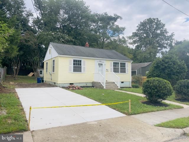 4103 Chestnut St, Fairfax, VA 22030