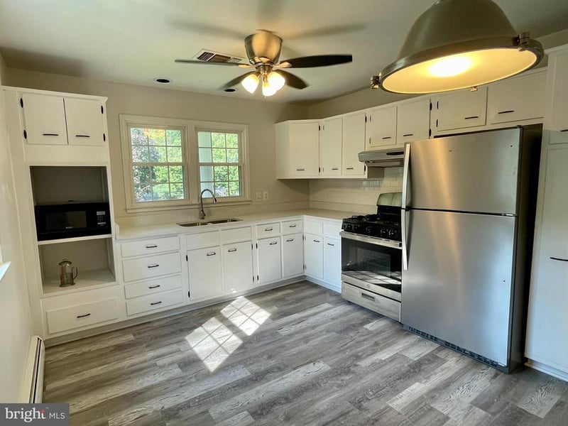 239 Kennedy Dr, Severna Park, MD 21146