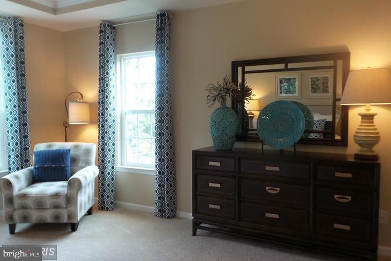 6946 Kona Dr, Gainesville, VA 20155
