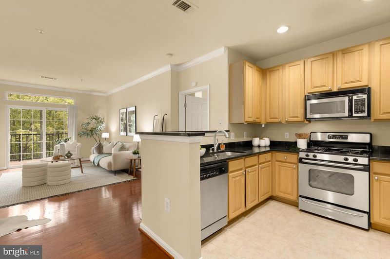 2301 25th St S #4-205, Arlington, VA 22206