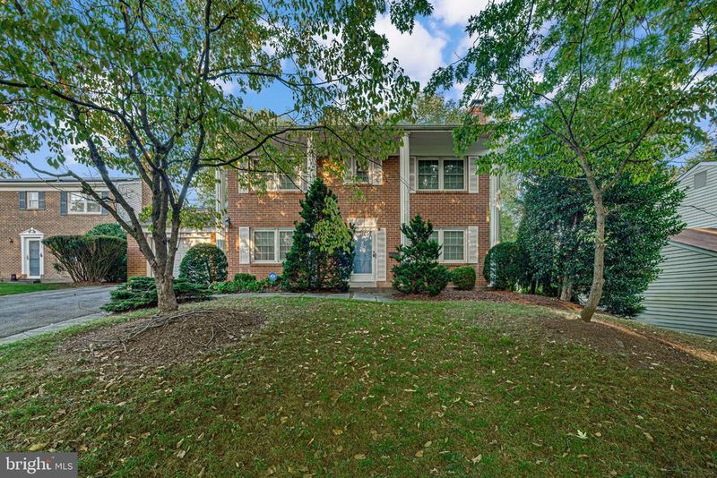 10807 Mccomas Ct, Kensington, MD 20895