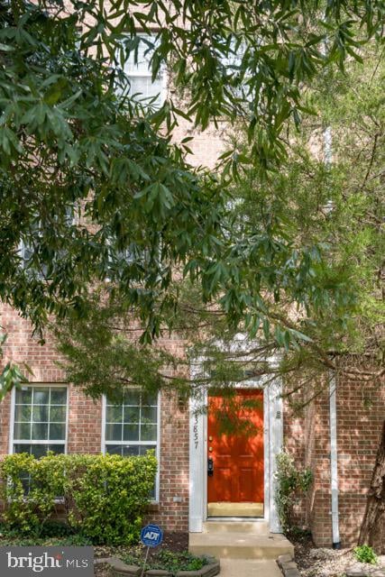 3857 Eisenhower Ave, Alexandria, VA 22304