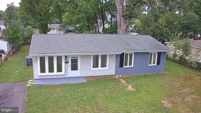 7928 Russell Rd, Alexandria, VA 22309