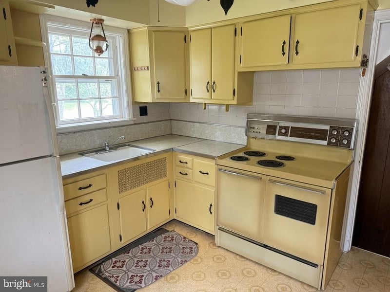 13513 Westwind Dr, Silver Spring, MD 20904