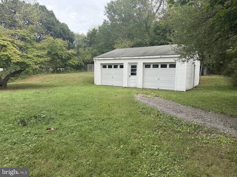 13513 Westwind Dr, Silver Spring, MD 20904