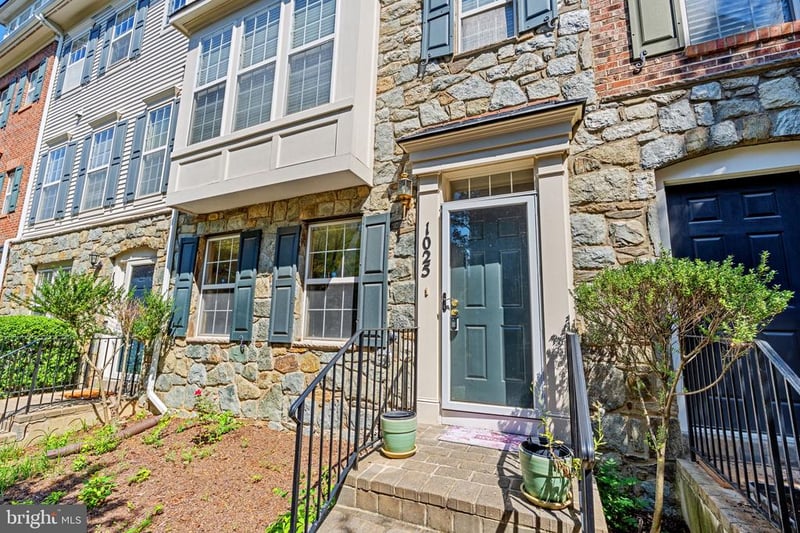1025 Gaither Rd, Rockville, MD 20850
