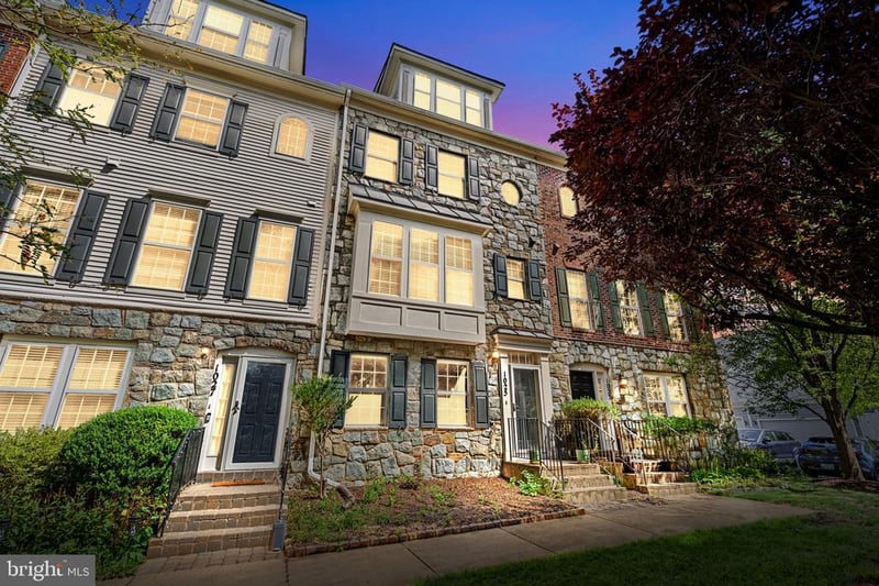 1025 Gaither Rd, Rockville, MD 20850
