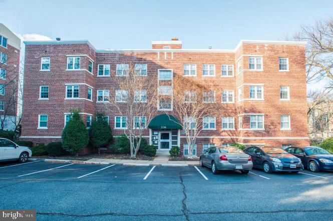 1336 N Ode St #1, Arlington, VA 22209