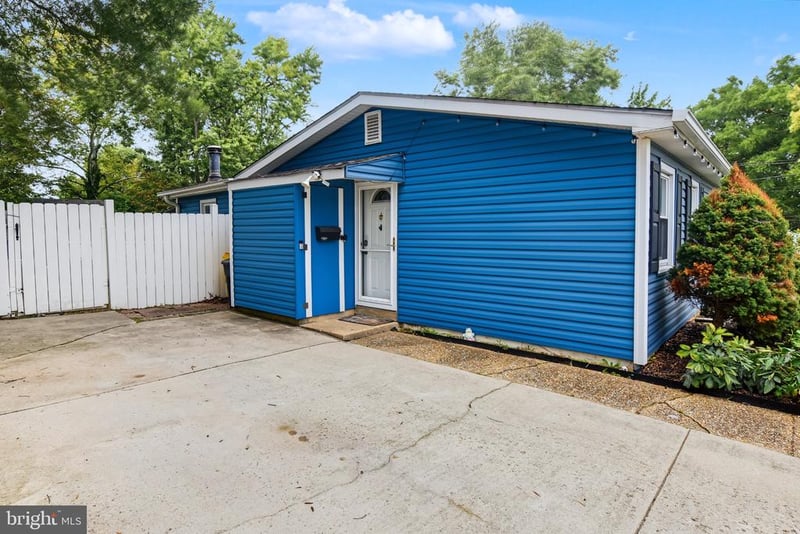 106 Glen Rd, Glen Burnie, MD 21060