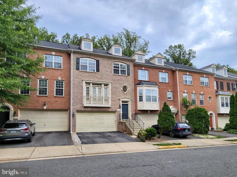 4475 Monmouth St, Fairfax, VA 22030