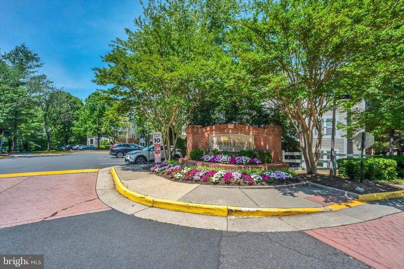 1516 N Point Dr #0001, Reston, VA 20194