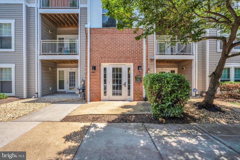 1516 N Point Dr #0001, Reston, VA 20194