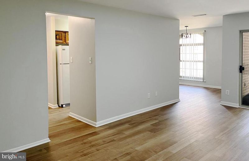3322 Woodburn Village Dr #24, Annandale, VA 22003