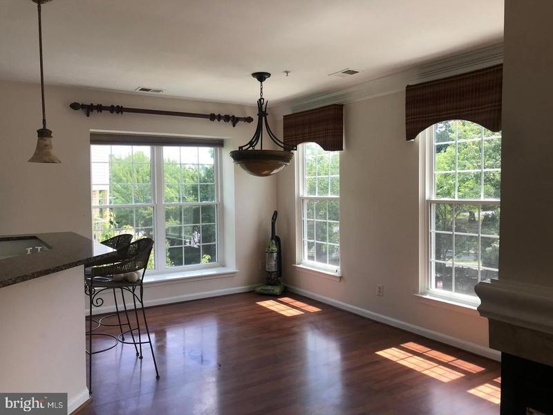 7068 Falls Reach Dr #301, Falls Church, VA 22043
