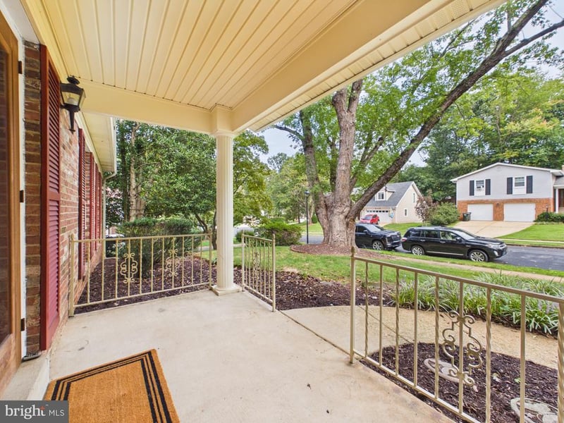 1908 Diplomat Ct, Falls Church, VA 22043