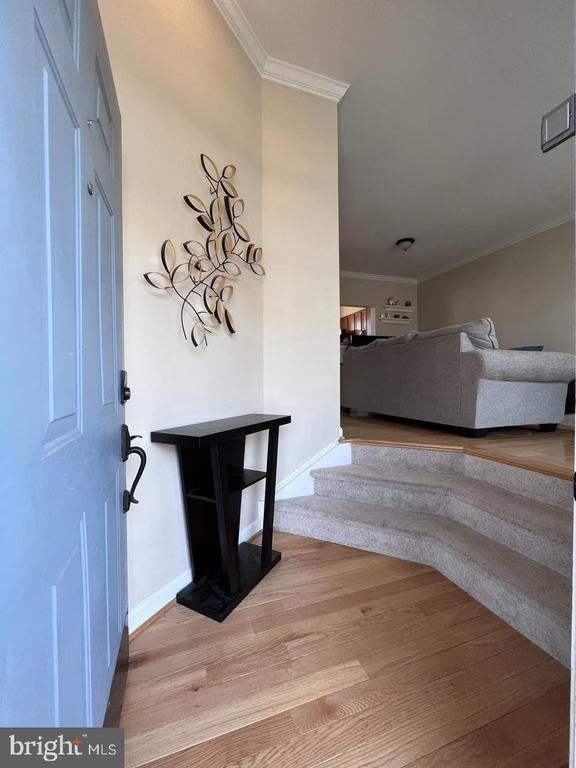 47692 Woolcott Sq, Sterling, VA 20165
