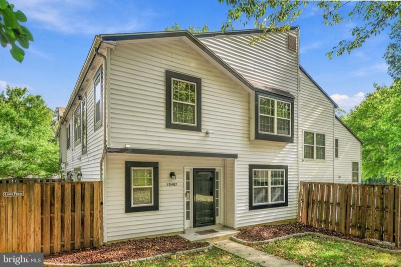10407 Campus Way S, Upper Marlboro, MD 20774
