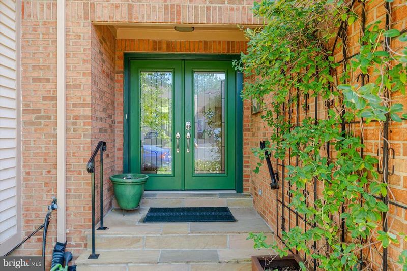 3407 Walnut Hill Ct, Falls Church, VA 22042