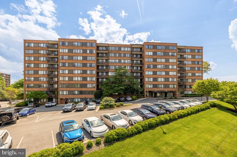 4390 Lorcom Ln #510, Arlington, VA 22207