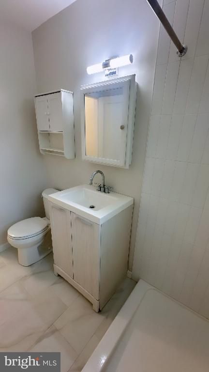 4004 Beecher St NW #102, Washington, DC 20007