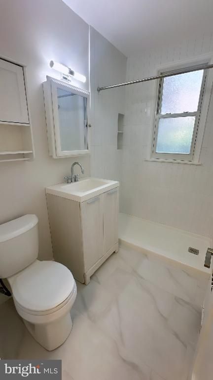 4004 Beecher St NW #102, Washington, DC 20007