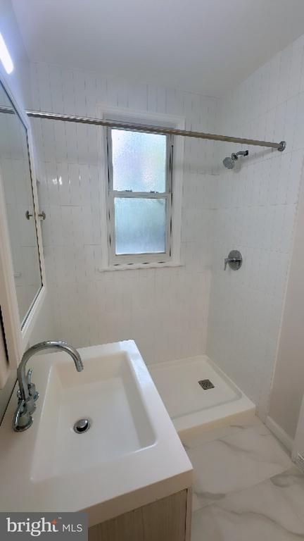 4004 Beecher St NW #102, Washington, DC 20007