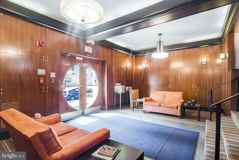 1727 R St NW #401, Washington, DC 20009