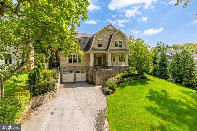 6316 Walhonding Rd, Bethesda, MD 20816