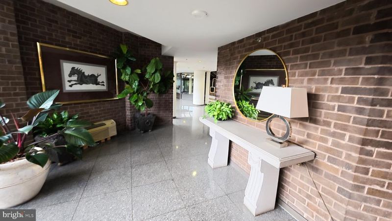 1600 N Oak St #1201, Arlington, VA 22209