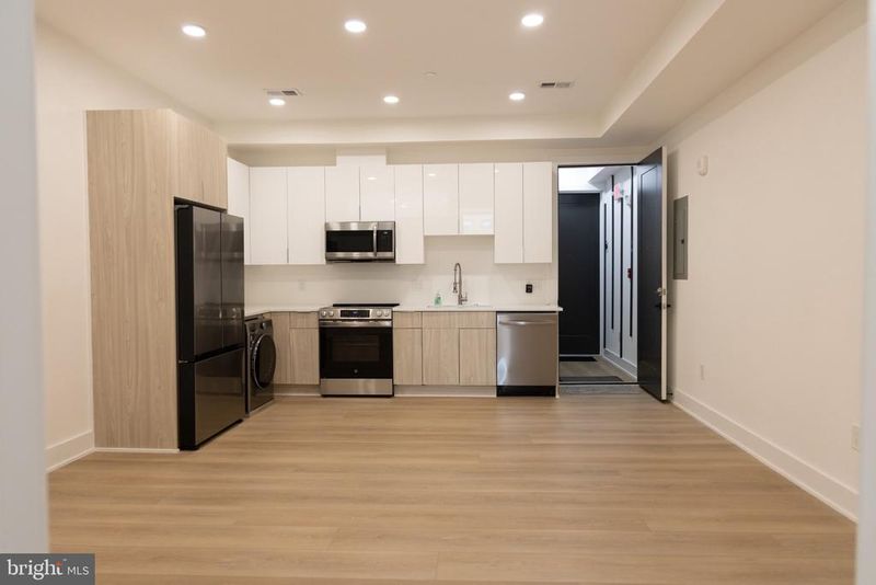 1440 NW Harvard St NW #6, Washington, DC 20009
