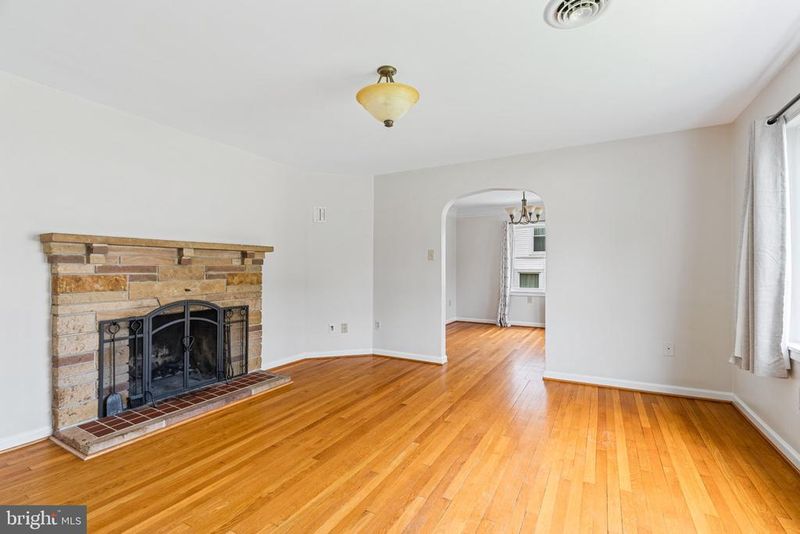 708 E Main St, Middletown, MD 21769
