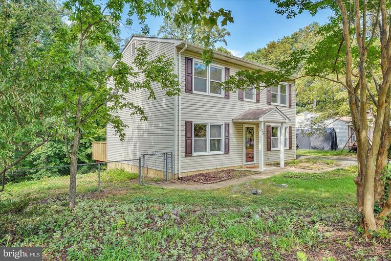 25 Willow Branch Pl, Fredericksburg, VA 22405