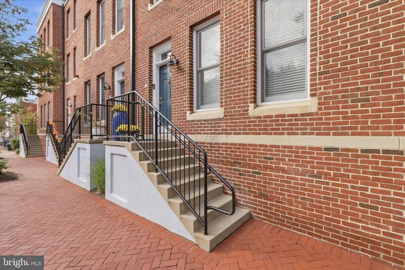 35 E All Saints St #220, Frederick, MD 21701