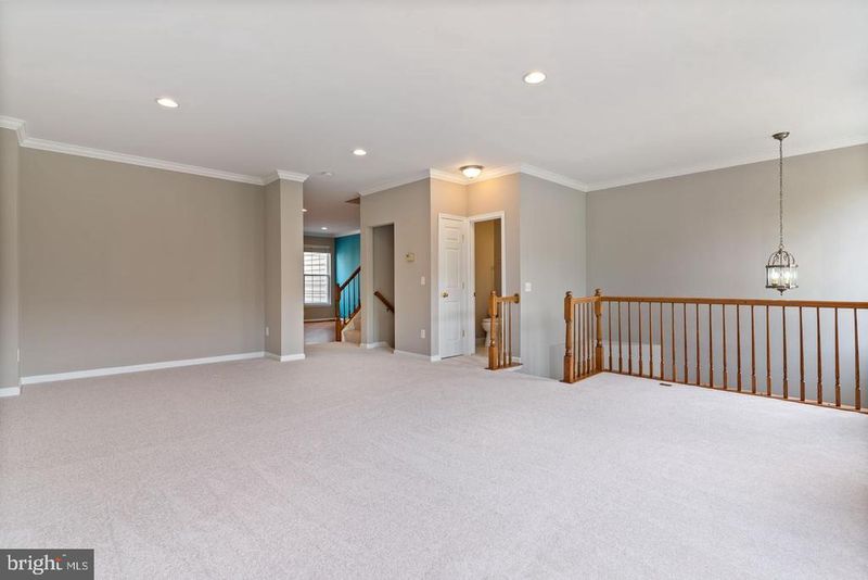 20804 Miranda Falls Sq, Sterling, VA 20165
