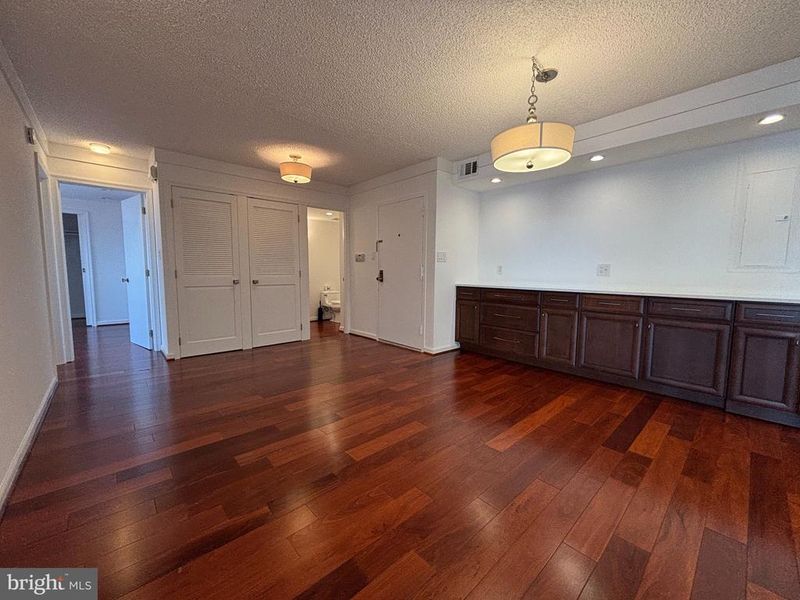 1101 S Arlington Ridge Rd S #1009, Arlington, VA 22202