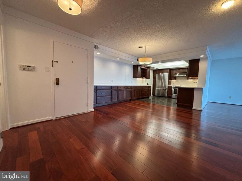 1101 S Arlington Ridge Rd S #1009, Arlington, VA 22202